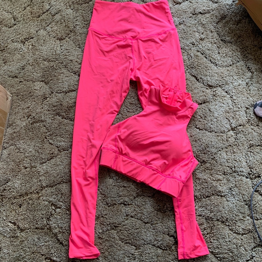 Neon sport bra with legging size s